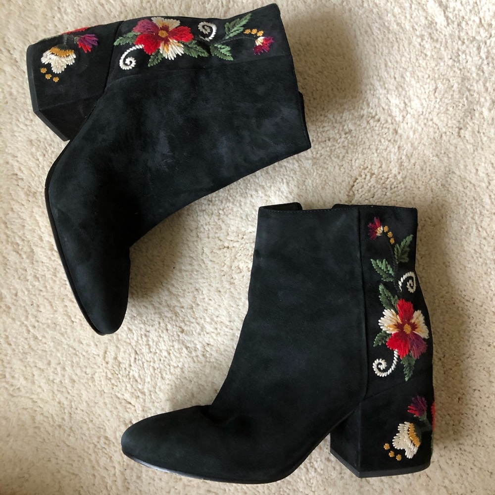 SAM EDELMAN EMBROIDERED BOOTIES